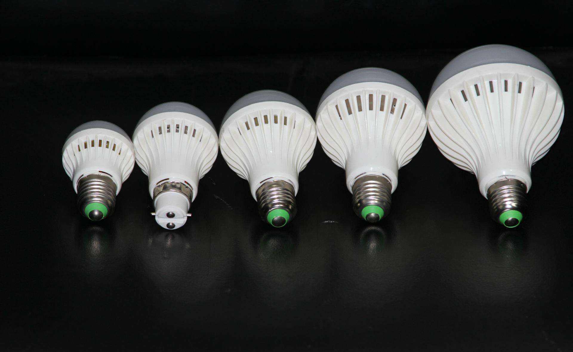 節能燈比白熾燈省電嗎.jpeg 節能燈比白熾燈省電嗎.jpeg