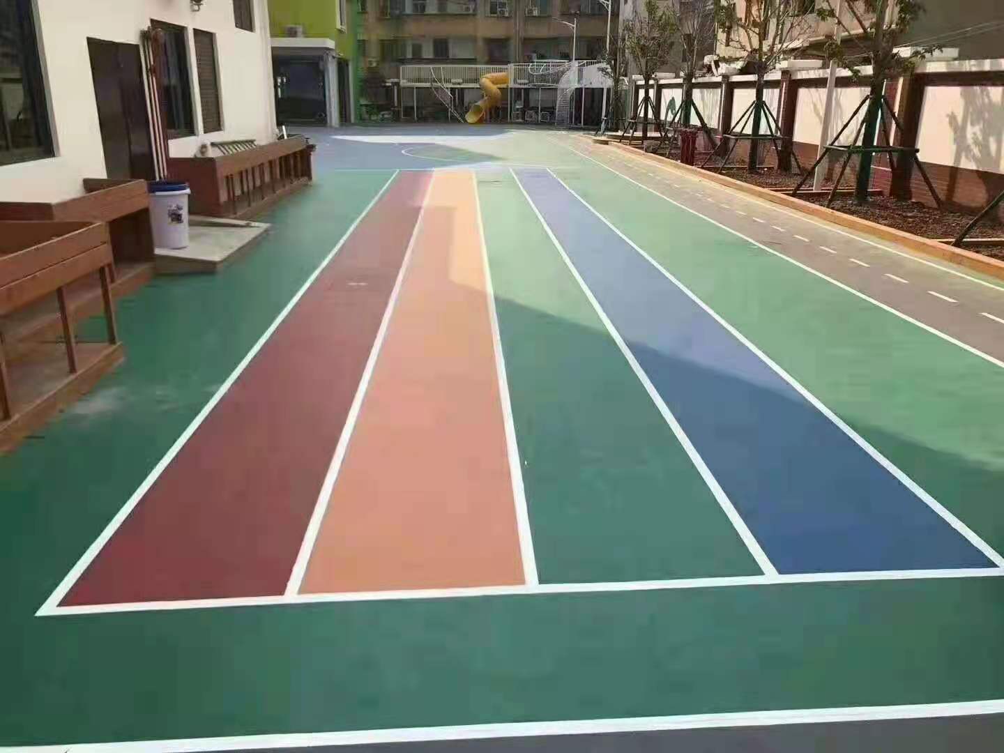 塑膠地板.jpeg 塑膠地板.jpeg