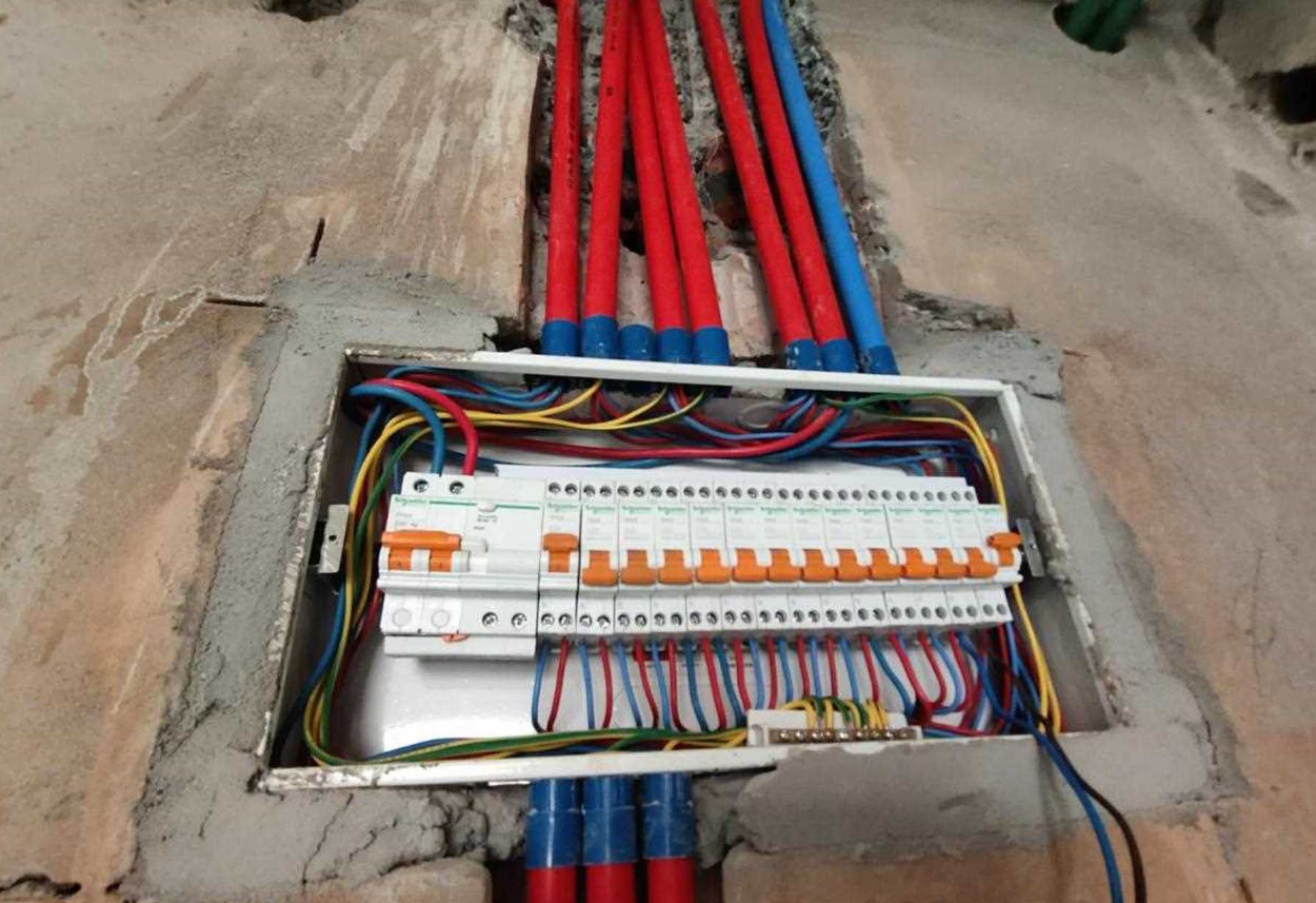 什么是弱電和強電.png 什么是弱電和強電.png