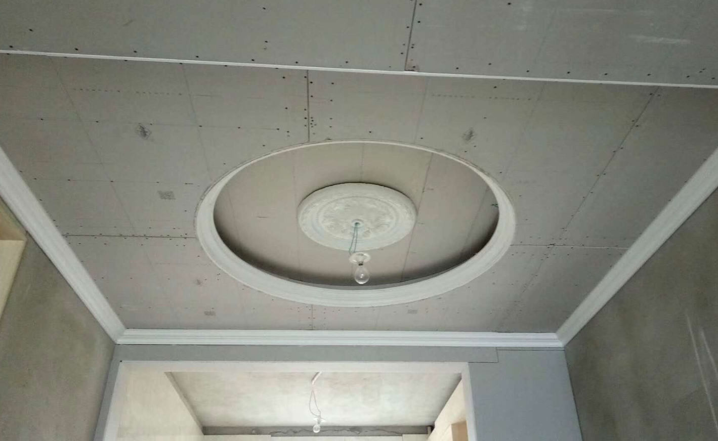 農村自建房石膏板吊頂出現裂縫的原因有哪些.png 農村自建房石膏板吊頂出現裂縫的原因有哪些.png