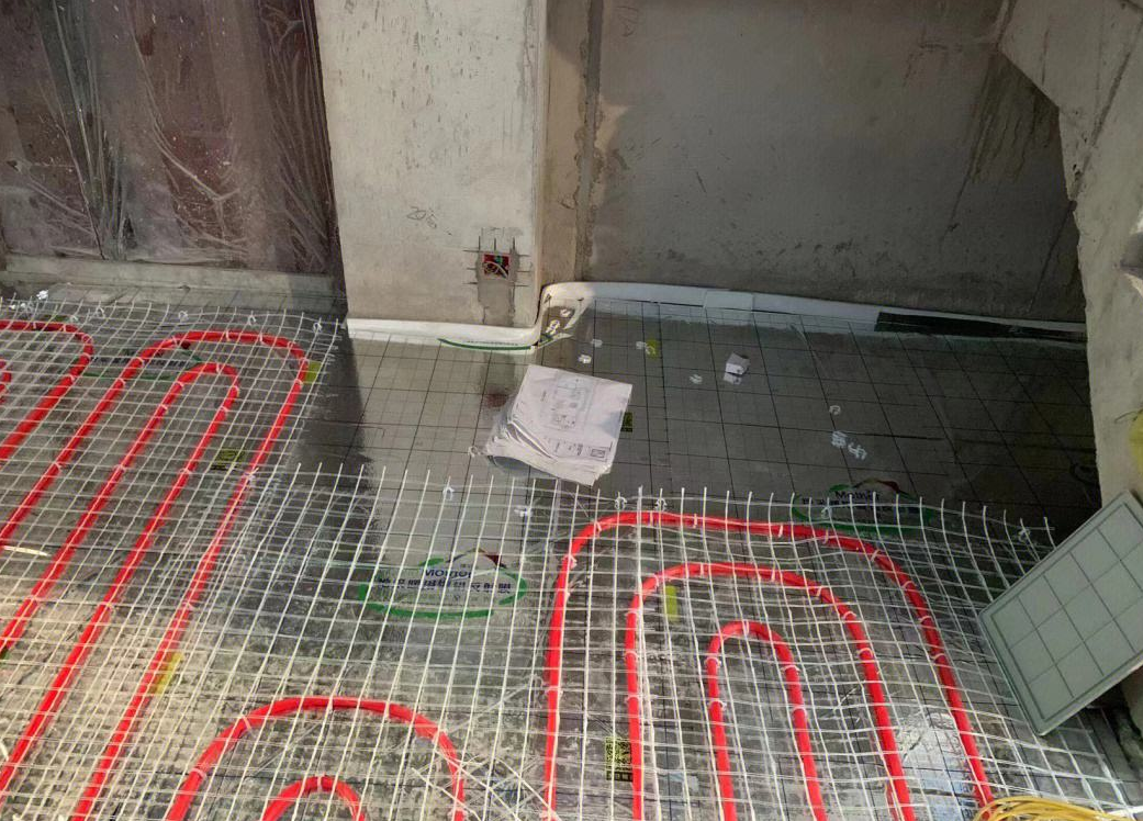 安裝和使用地暖,應(yīng)該注意哪四個(gè)方面呢?.png 安裝和使用地暖,應(yīng)該注意哪四個(gè)方面呢?.png